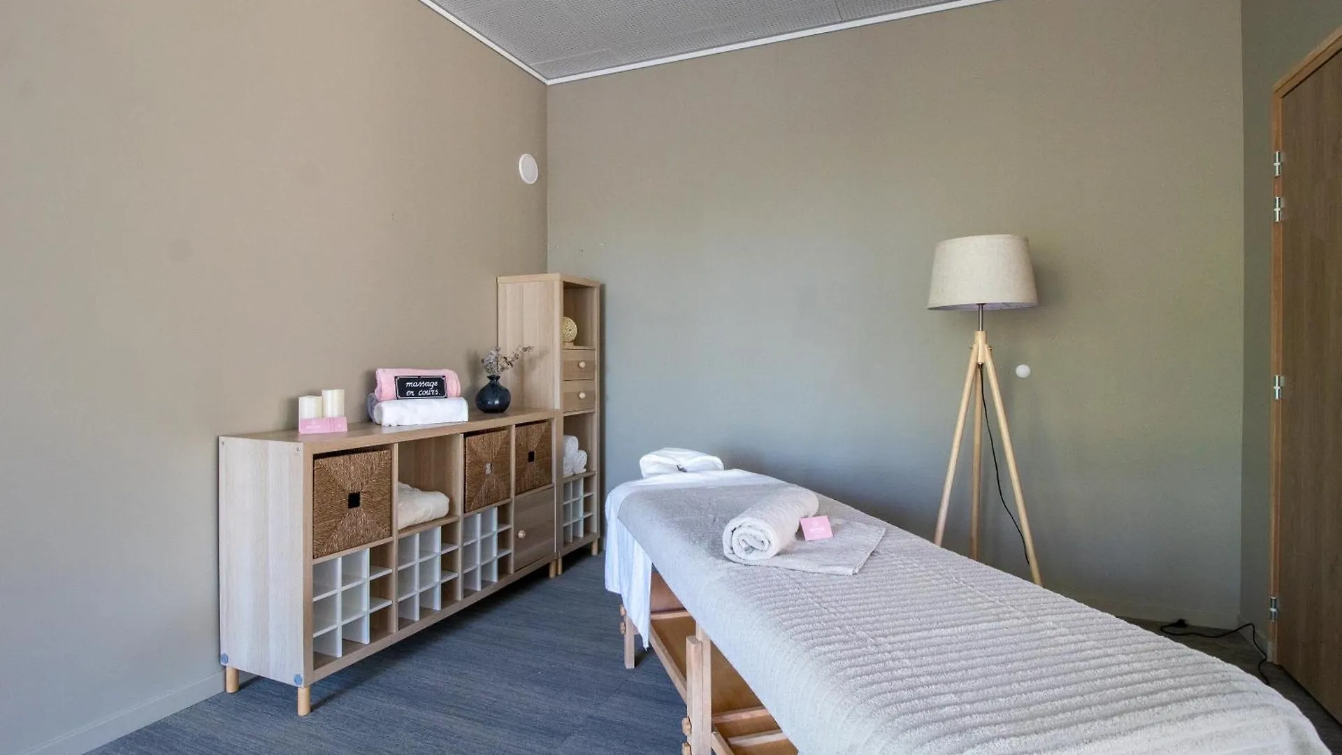 Shana Hotel & Residence Chanaz