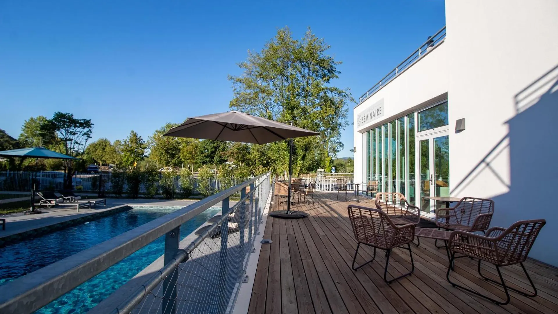 Shana Hotel & Residence Chanaz