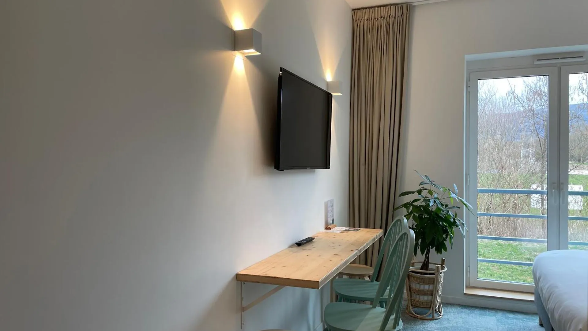 ***  Shana Hotel & Residence Chanaz France